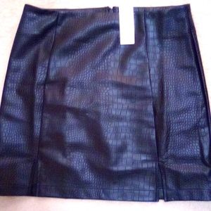 MINI SKIRT BRAND NEW